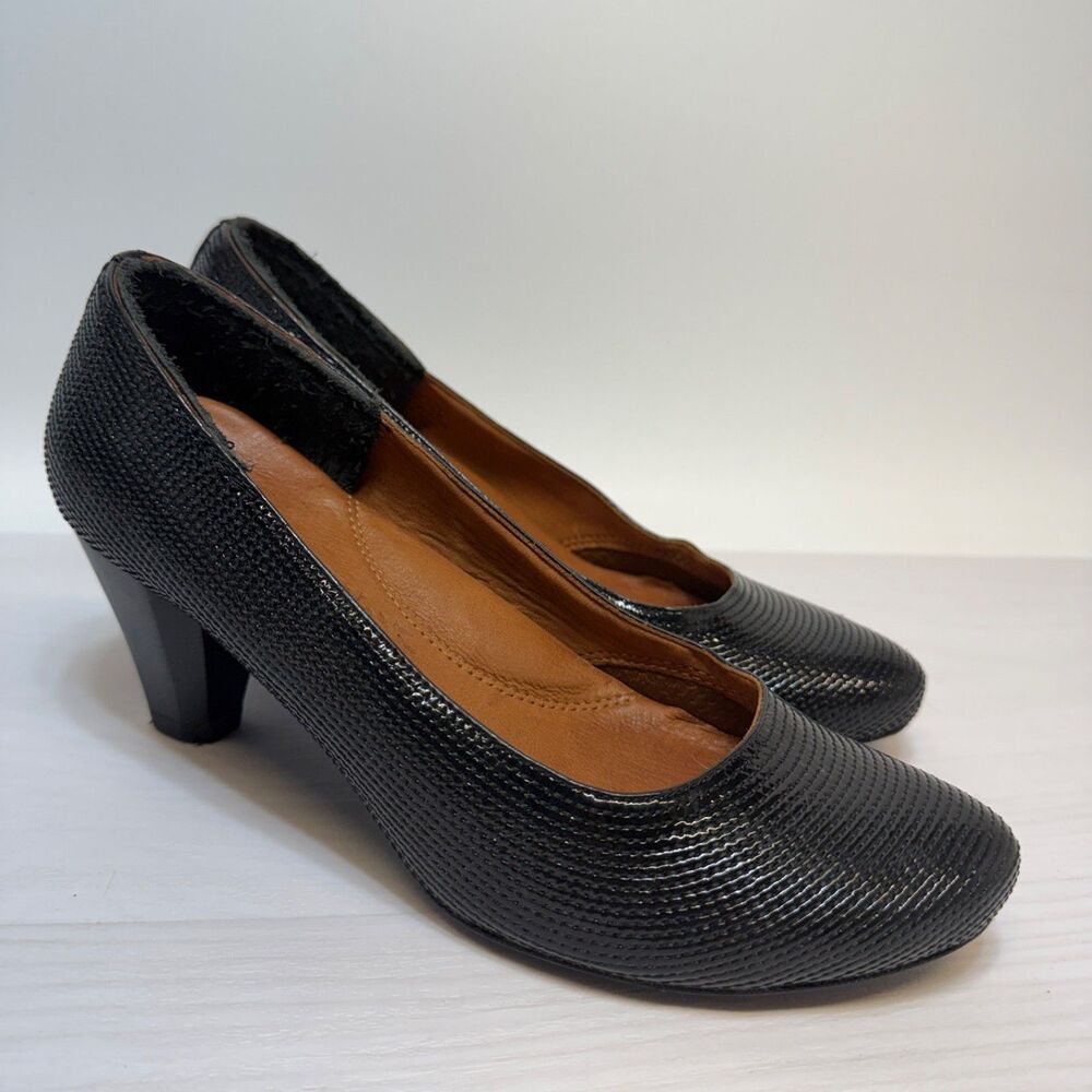 Gentle Souls Kenneth Cole Pumps Womens Size 7.5 M Black Rupert Heels Leather